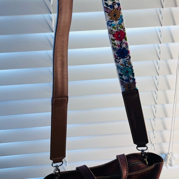 MAI WOVEN BAG STRAP - FLOWERS BRIGHT WITH TAN LEATHER - Picture 11 of 11